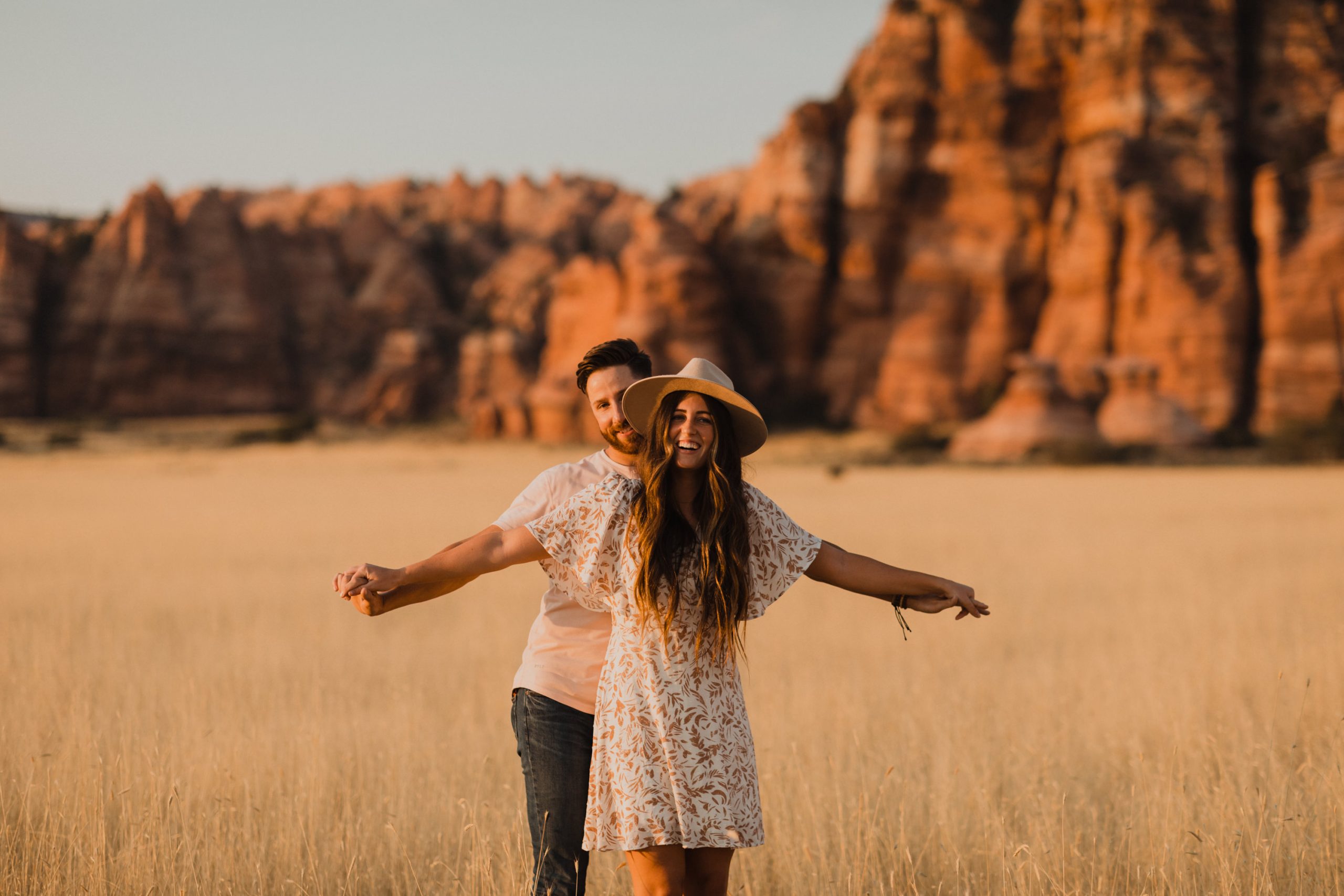 casual couples shoot zion national park